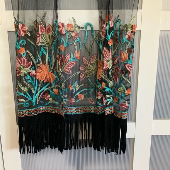 Sheer kimono with floral embroidery - Picture 3 of 4